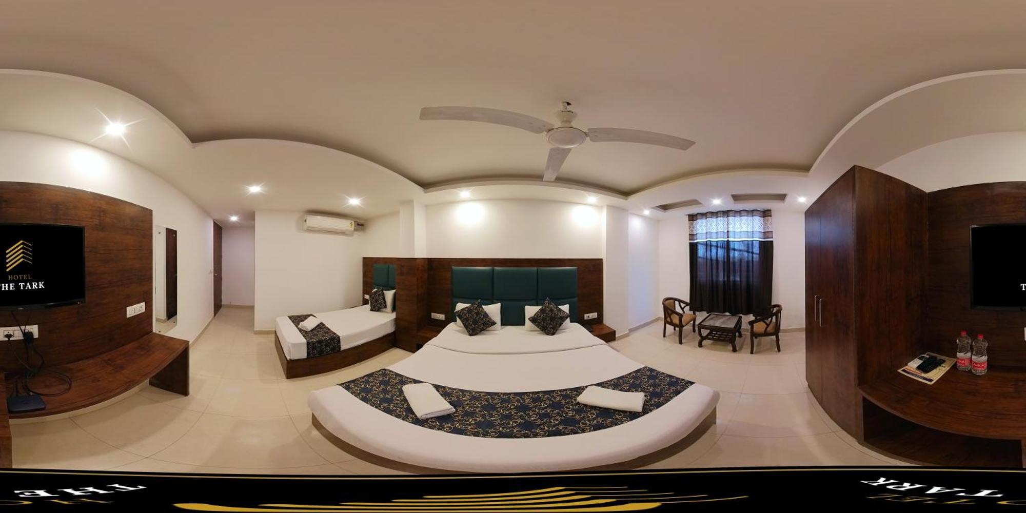 Hsd Near Igi Airport Delhi Hotel *